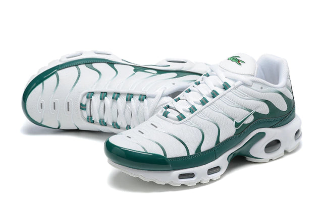 Tênis Nike Air Max TN Plus x (Lacoste)