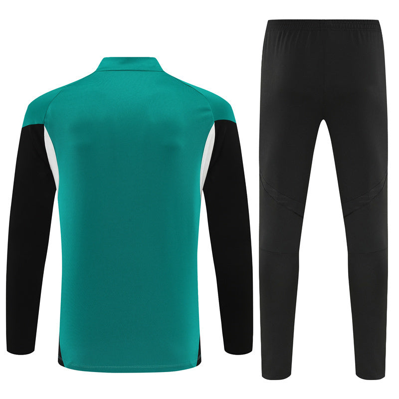 Conjunto Liverpool 25/26