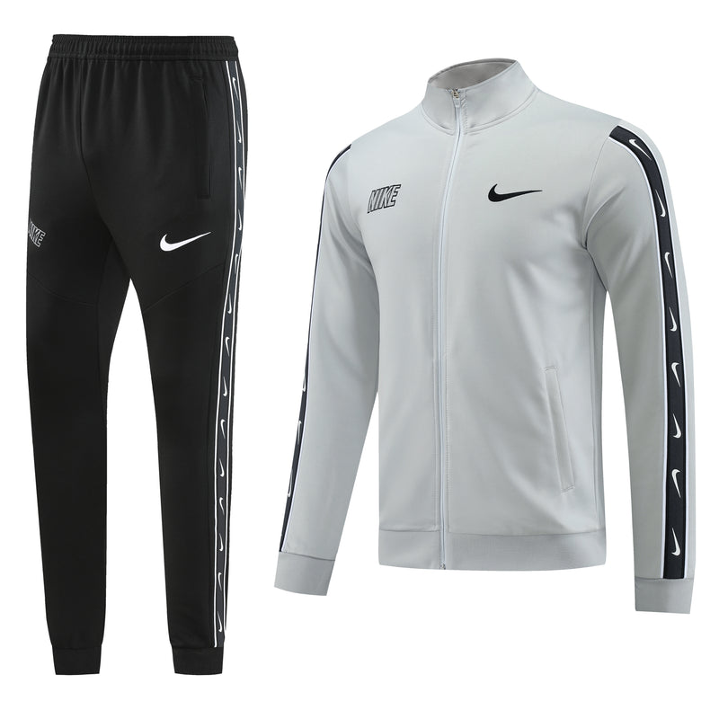 Conjunto Nike Repeat Cinza