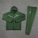 Conjunto Nike Tech Fleece Verde