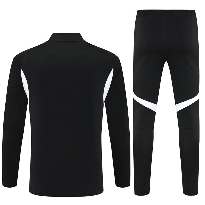 Conjunto Liverpool 25/26