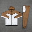 Conjunto Nike Tech Fleece Marrom/Branco