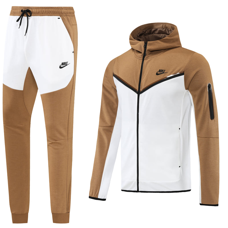 Conjunto Nike Tech Fleece Marrom/Branco