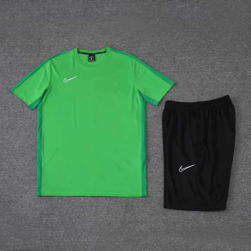 Kit Casual Nike Academy Verde