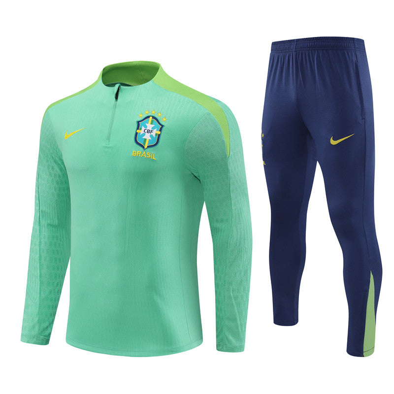 Conjunto Brasil 24/25