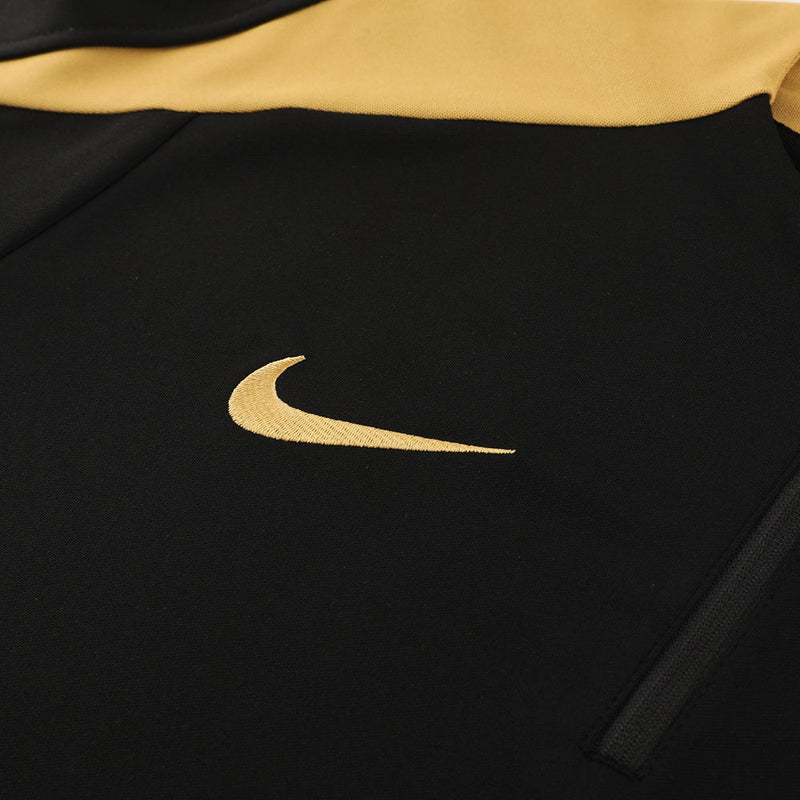 Tracksuit Nike Preto e Dourado