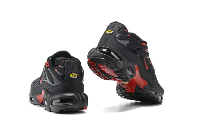 Tênis Nike Air Max TN Plus (Hates)