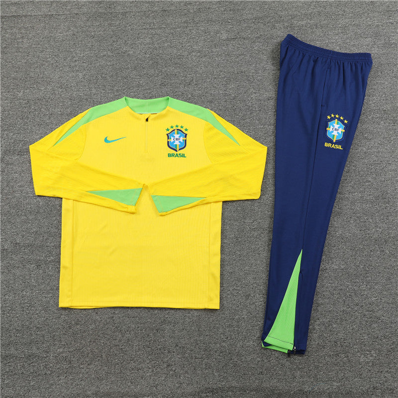 Conjunto Brasil 24/25