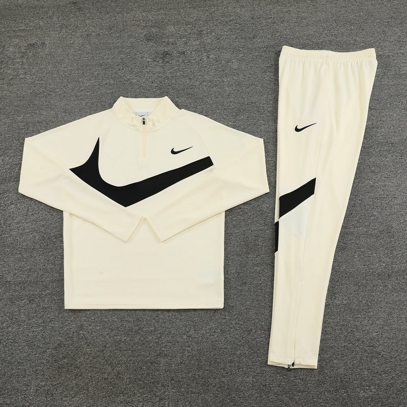 Conjunto Nike Dri-Fit Off White