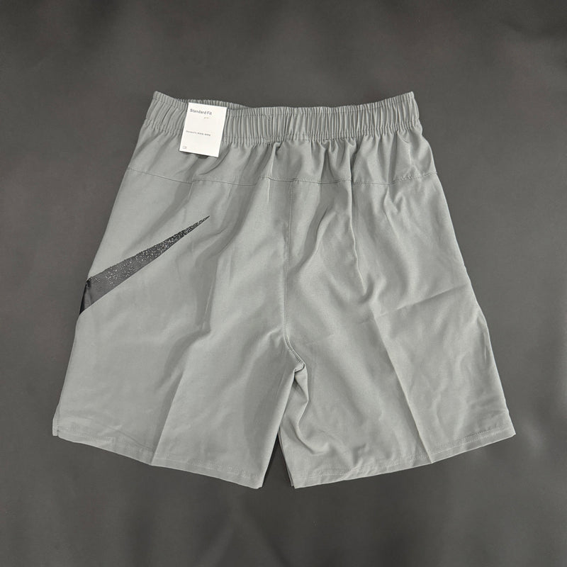 Shorts Nike Big Swoosh Cinza