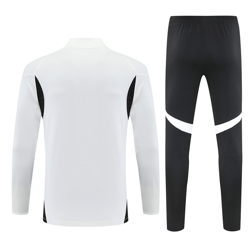 Conjunto Liverpool 25/26