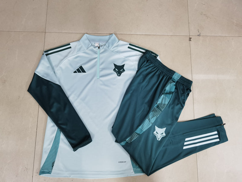 Conjunto Cruzeir0 25/26