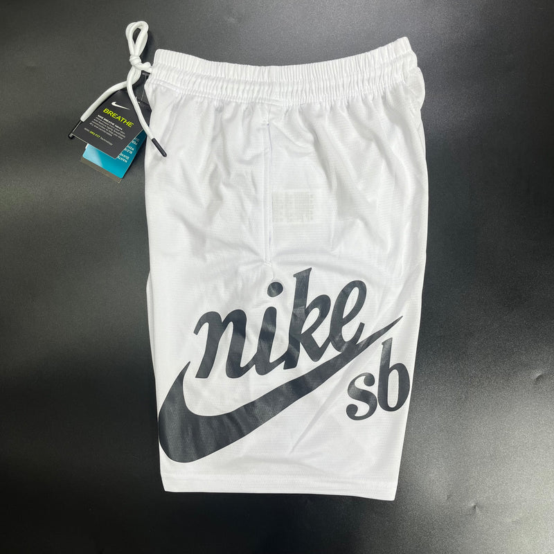 Shorts Nike SB Branco