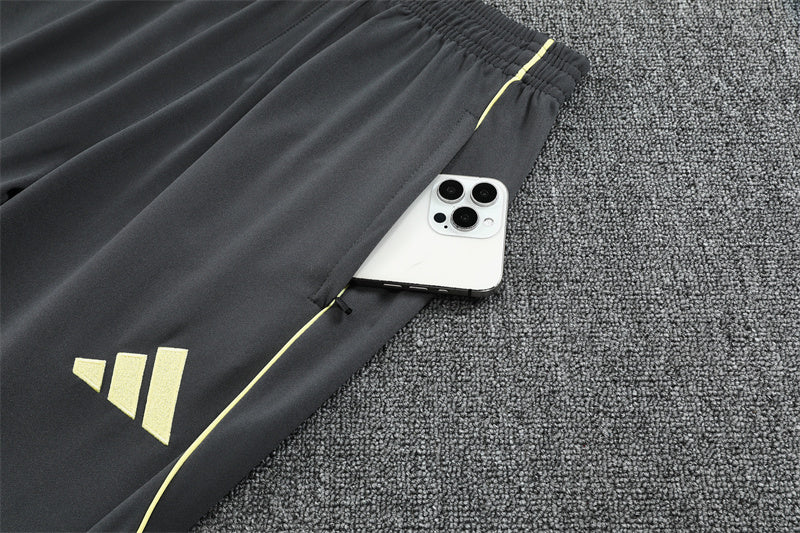 Conjunto Real Madrid 25/26