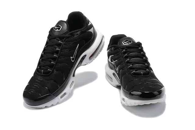 Tênis Nike Air Max TN Plus (Oreo)