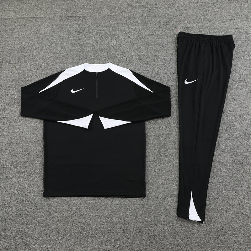 Combo Nike 24/25