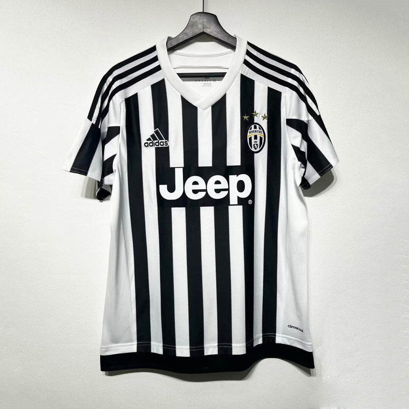 Camisa Retrô Juventus 2015/16